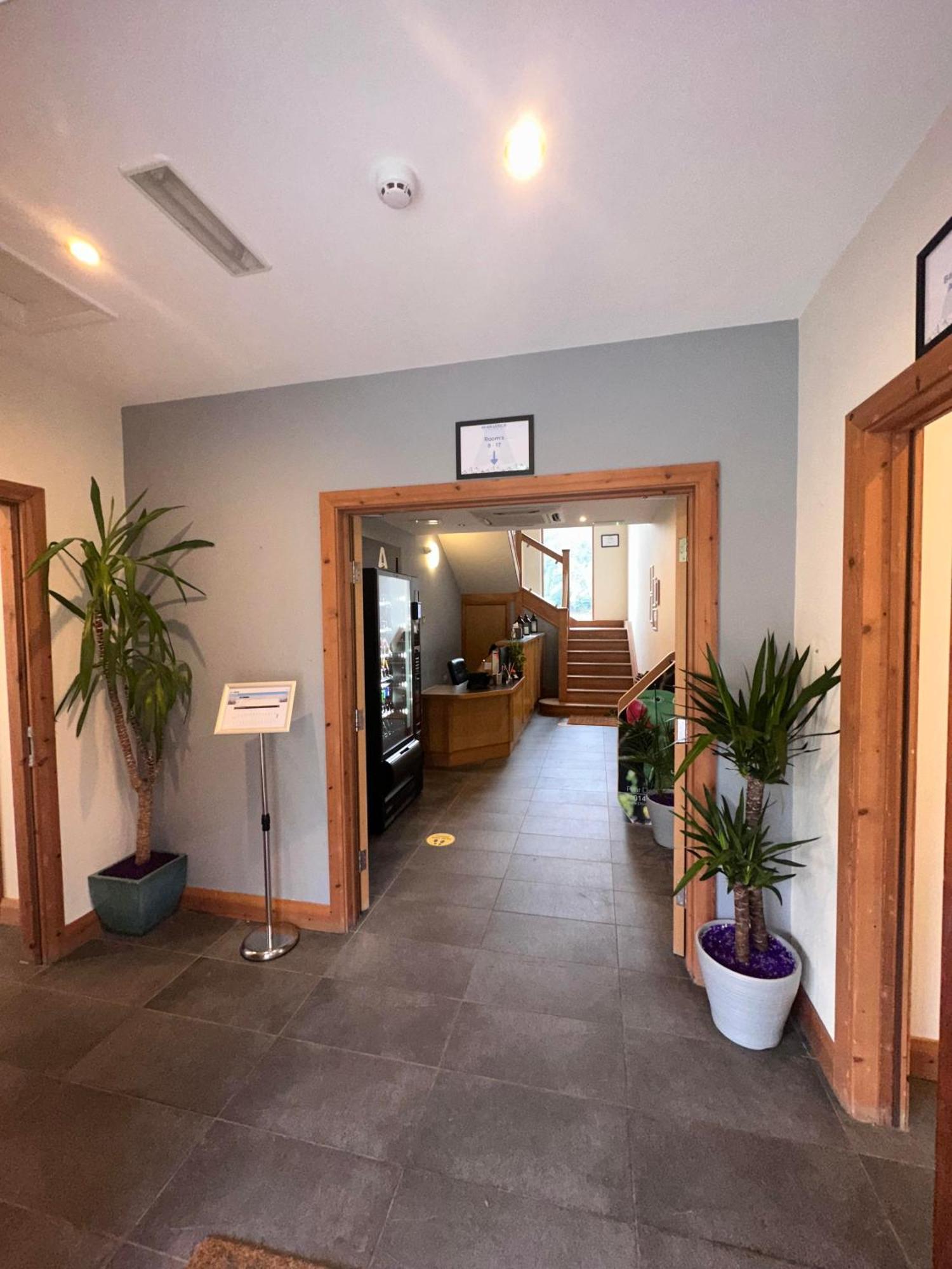 Afan Lodge Port Talbot Eksteriør bilde